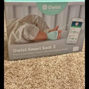 Owelet newborn baby monitor sock system